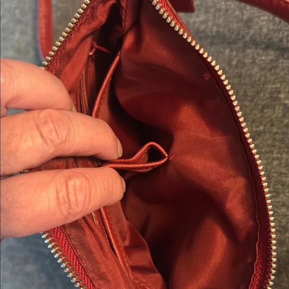Pelle Studio Red Leather Crossbody Bag with Adjustable Strap Excellent condition - Picture 5 of 10